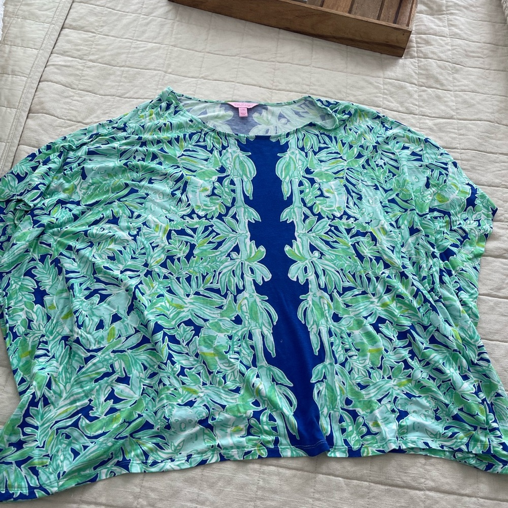 Lilly Pulitzer blue and green koala top size large/xl
